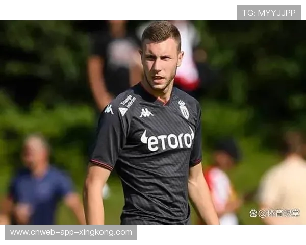 AC米兰拟在后防引进一名高空能力突出的中卫,强化球队防线